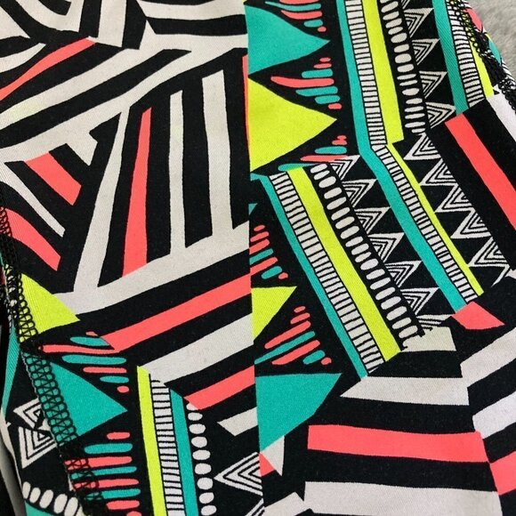 Live Love Dream Neon Geometric Print Tribal Pattern Athletic Capris Size Small - Picture 2 of 8
